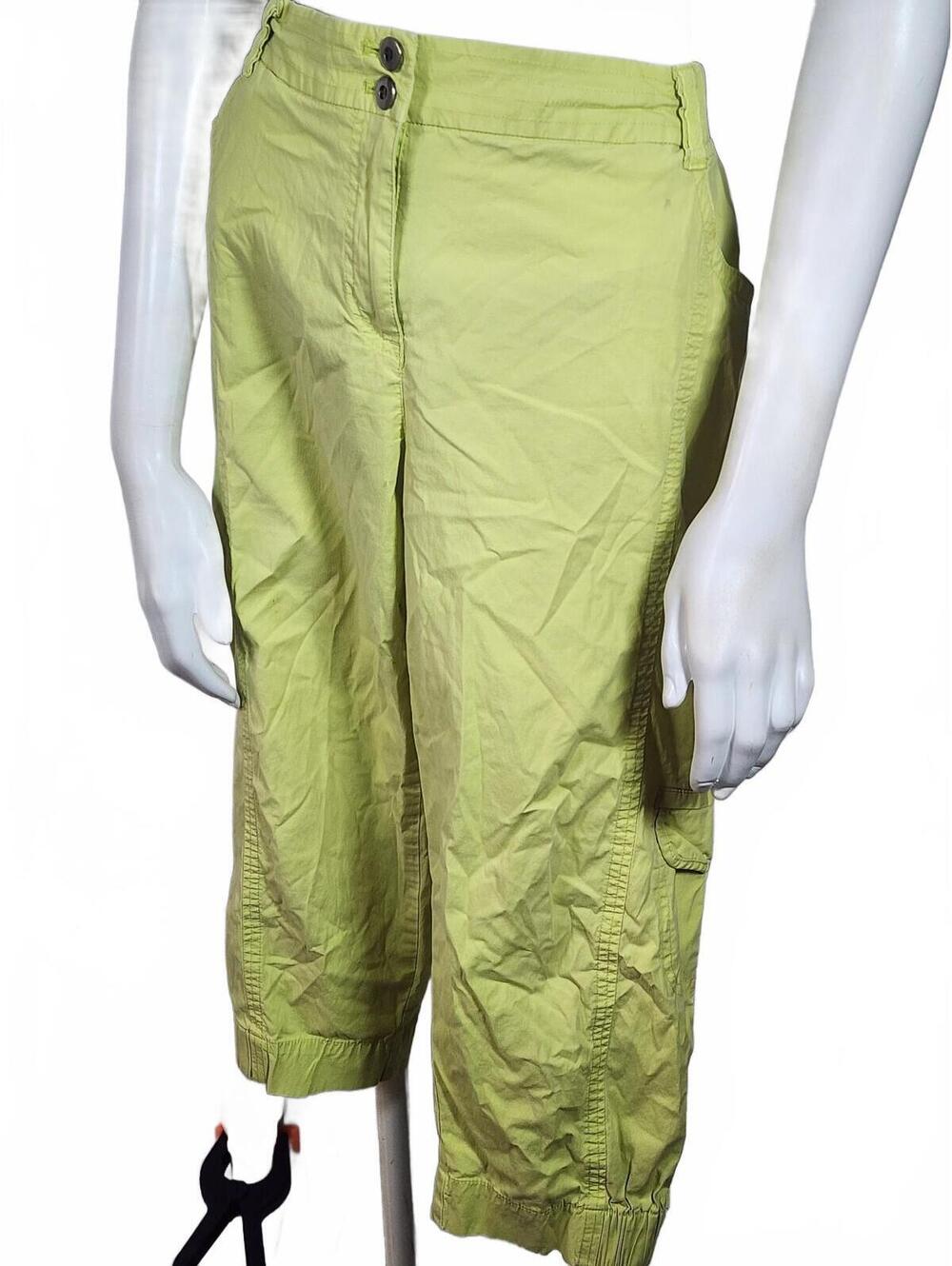 Chico's Women's Lightweight Cargo Capri Pants Size 2 (Large) Lime Green